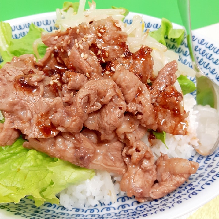 子供が喜ぶ！もやしナムルと牛肉の焼き肉ダレ焼き丼♪